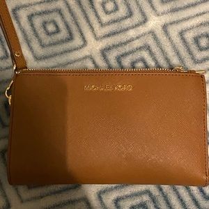 Brand new Michael Kors Leather Smartphone Wallet